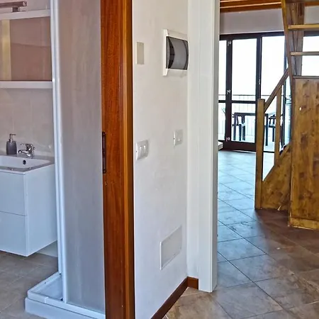 Apartamento La Quiete 56 View By Gardadomusmea *